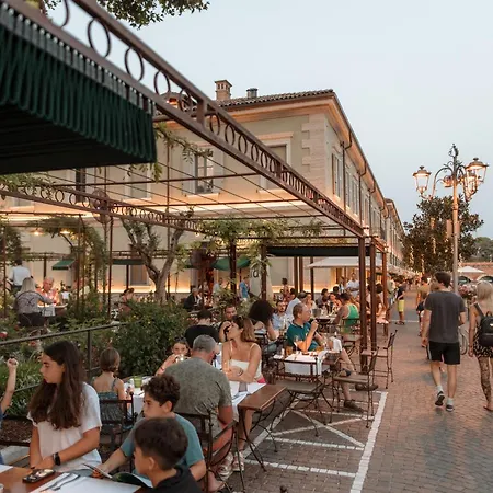 Pavillon * Peschiera del Garda